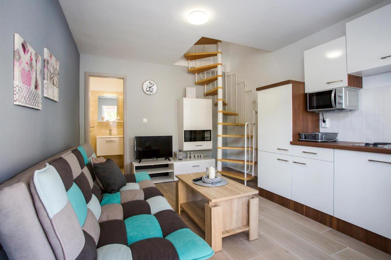 Lena Apartment